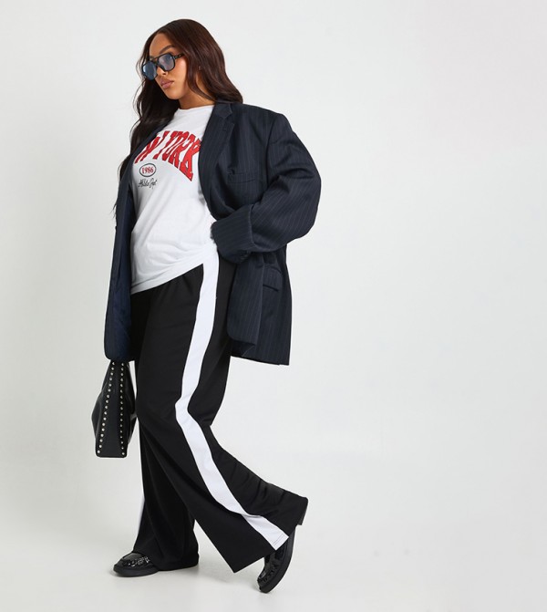 بنطال واسع مخطط ناعم جداً للمقاسات الكبيرة