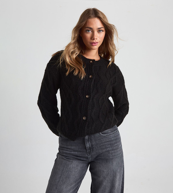 كارديغان بقبة عالية بأزرار 