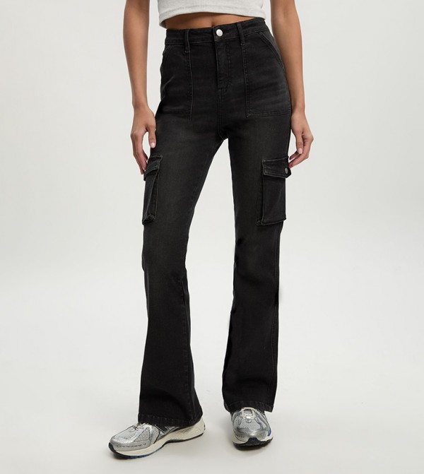 Mid Waist Cargo Flared Jeans