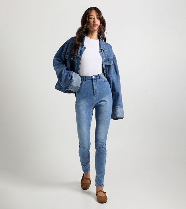 بنطال جينز بخصر عالي للمقاسات الطويلة 