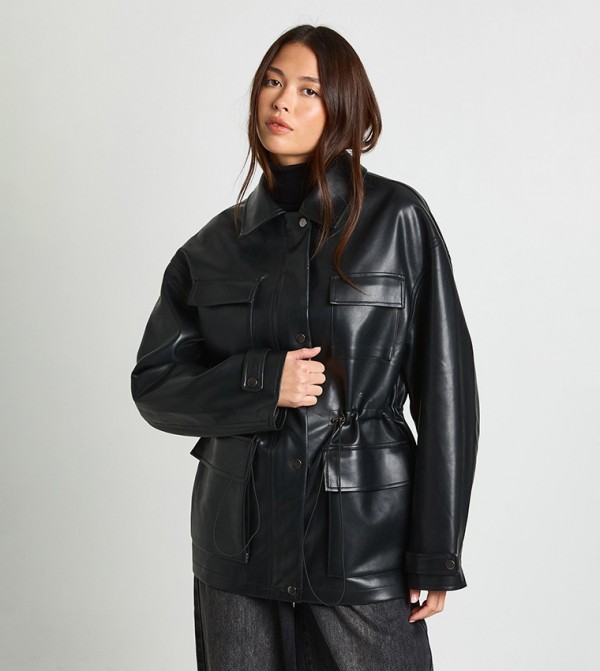 جاكيت جلد صناعي بجيب وخصر مزموم