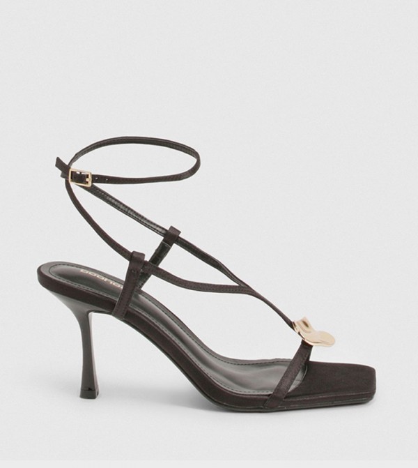 Strappy Hardware Detail Heeled Sandals