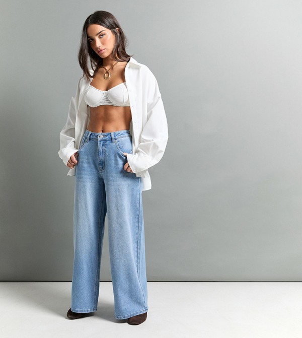 Petite Mid Waist Wide Leg Jeans