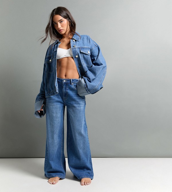 Petite Mid Waist Wide Leg Jeans