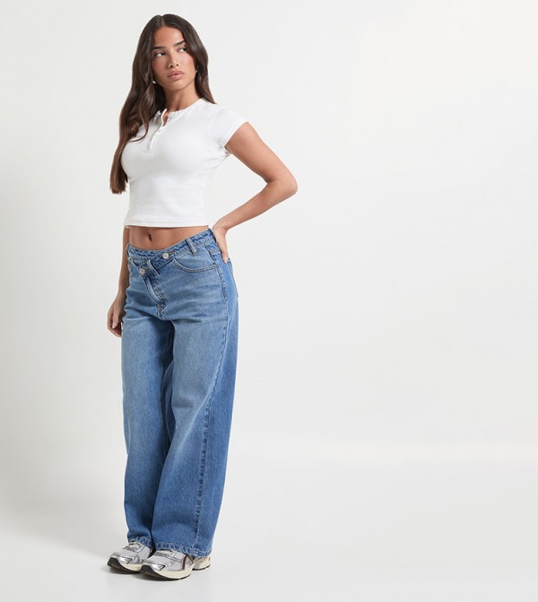 جينز بقصة مستقيمة وخصر عالي للمقاسات الصغيرة 