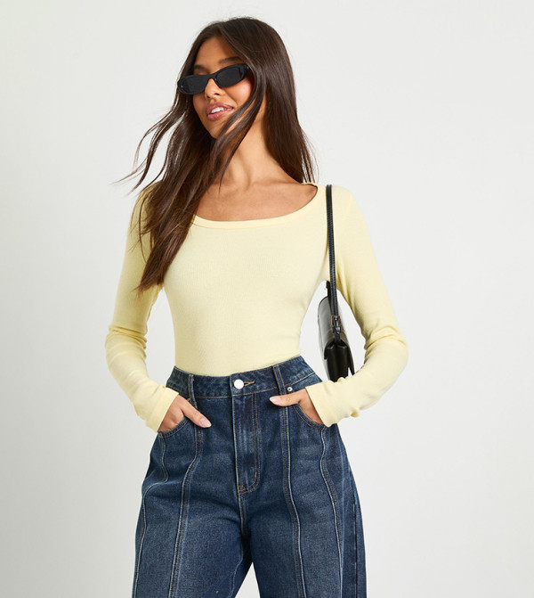 Ribbed Scoop Neck Fitted Long Sleeves Top