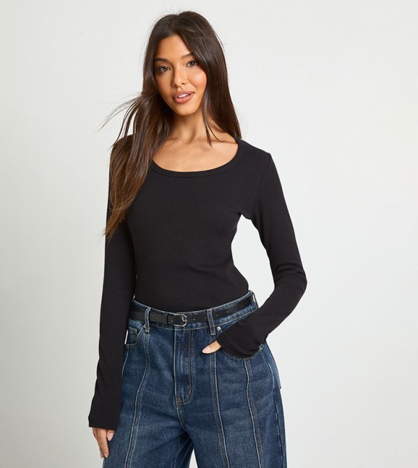 Ribbed Scoop Neck Fitted Long Sleeves Top