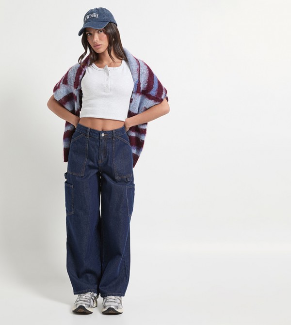 جينز واسع بخصر عالي للمقاسات الصغيرة 