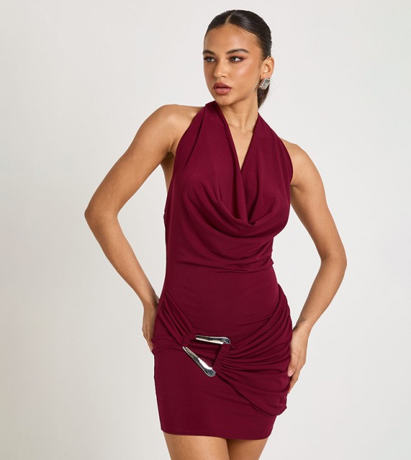 فستان ميني بياقة هالتر 