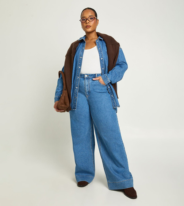 جينز واسع بخصر متوسط للمقاسات الكبيرة 