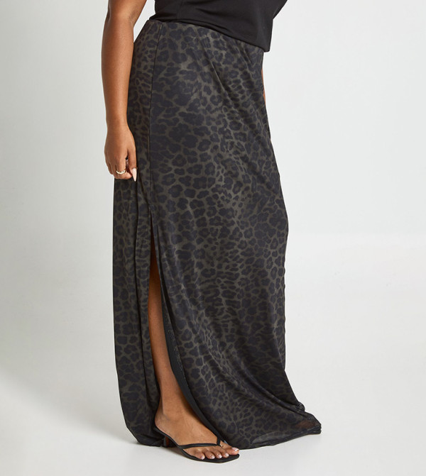 تنورة ماكسي شبكي بطبعة للمقاسات الكبيرة