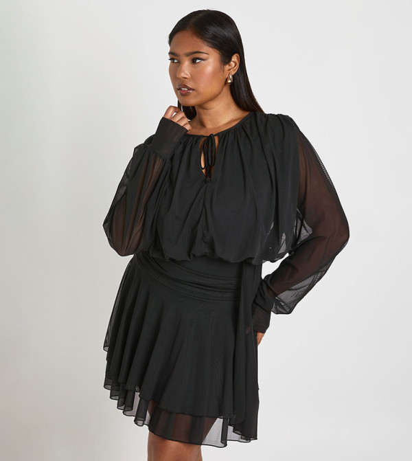 فستان ميني سكيتر بربطة أمامية للمقاسات الكبيرة 