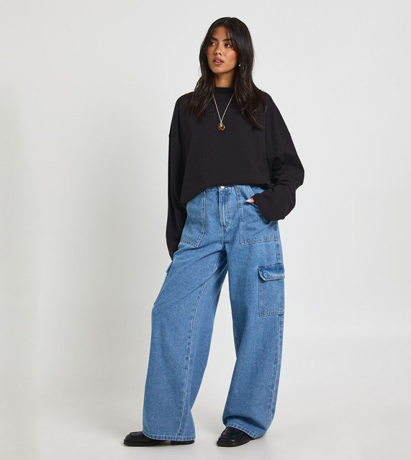 High Waist Relaxed Fit Cargo Jeans