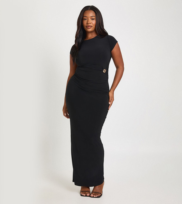 فستان ماكسي بخصر مزموم وكم كاب للمقاسات الكبيرة