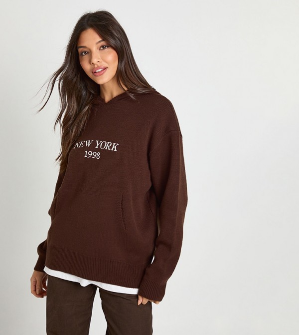 هودي محبوك مطرز