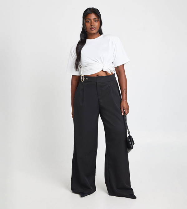 بنطلون بقصة مستقيمة وحزام وخصر قصير للمقاسات الكبيرة 