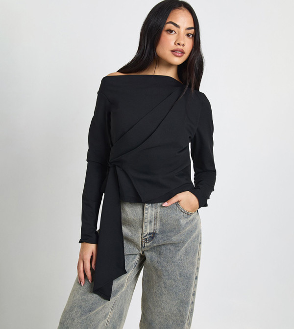 توب بكم طويل بقبة غير متماثلة