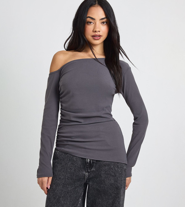 توب ناعم جداً أوف شولدر 