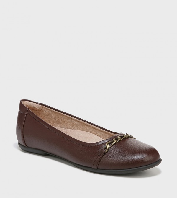 Round Toe Chain Detail Ballerina