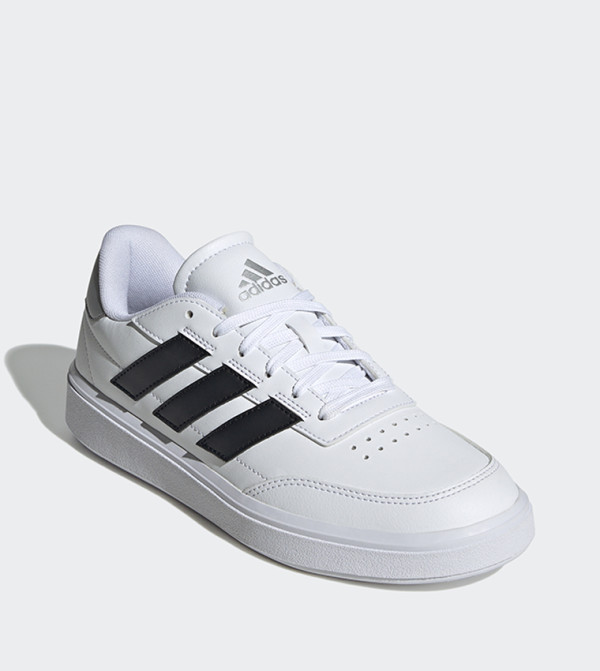 COURTBLOCK Low Top Sneakers