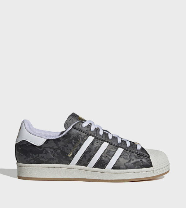 SUPERSTAR Camo Printed Lace Up Sneakers