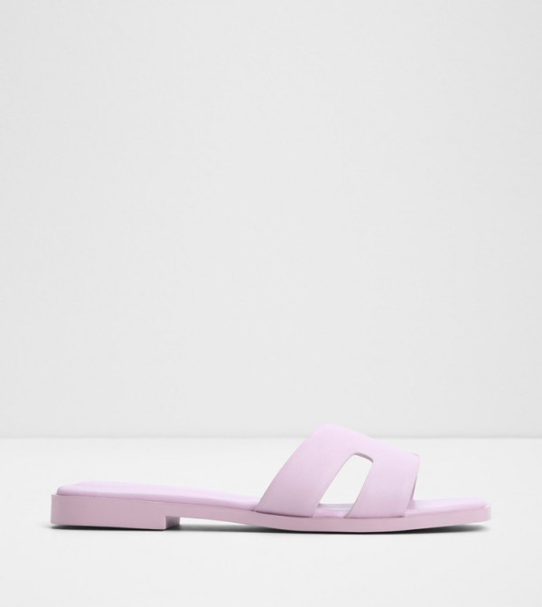 ITSANDAL Textured Flat Sandals