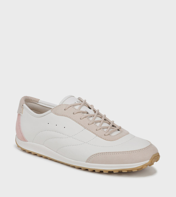 CLOVE Lace Up Sneakers