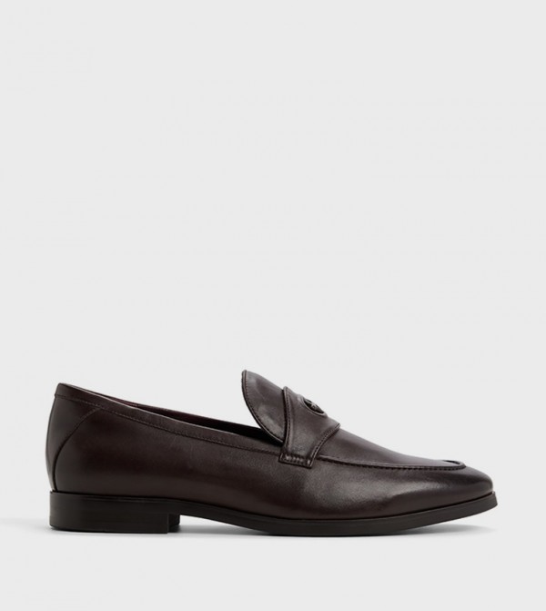 JAROD Round Toe Slip-On Loafers