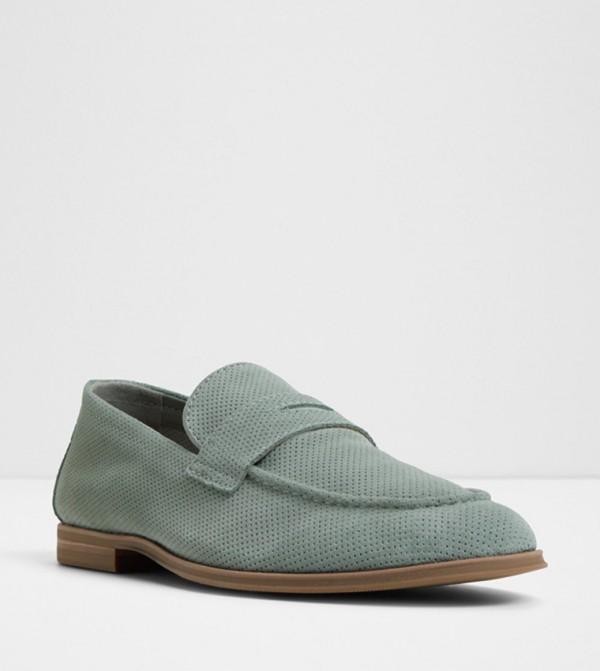 JOURNEY Perforated Loafers