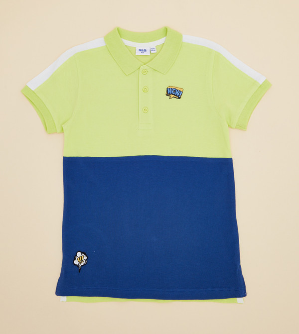 تيشيرت بولو بأكمام قصيرة بألوان متباينة 