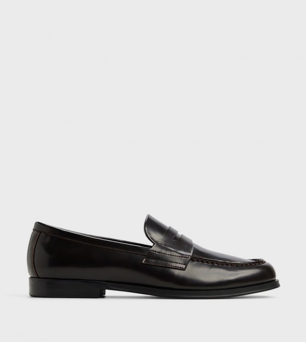 KEIFER Round Toe Slip-On Loafers