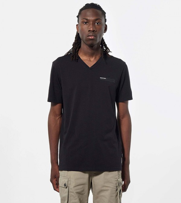 Print Detail V-Neck Short Sleeves T-Shirt