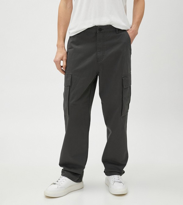 Buy Madmext Solid Slim Fit Cargo Pants In Black