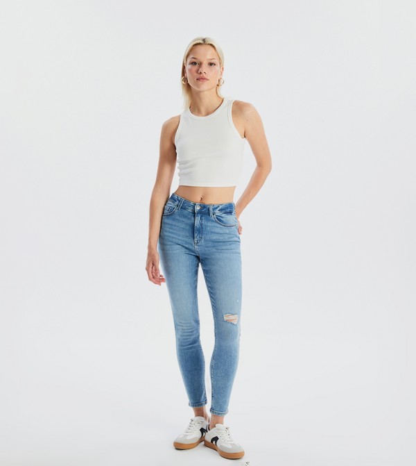 Distressed Skinny Fit Jeans