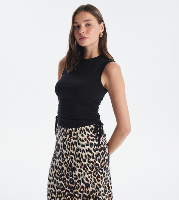 Solid Crew Neck Sleeveless Crop Top
