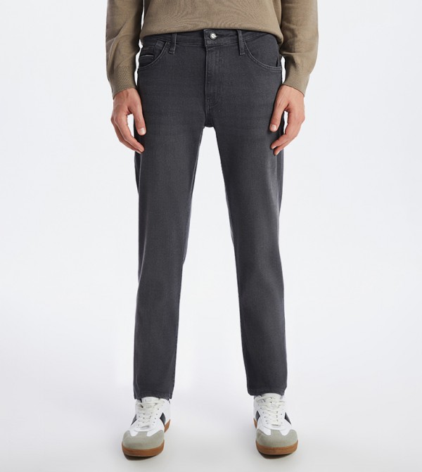 750 Mid Rise Slim Fit Jeans