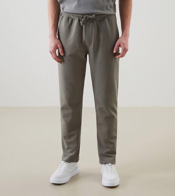 Mid Rise Slim Fit Pants