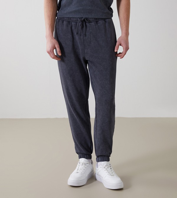 Drawstring Waist Standard Fit Joggers