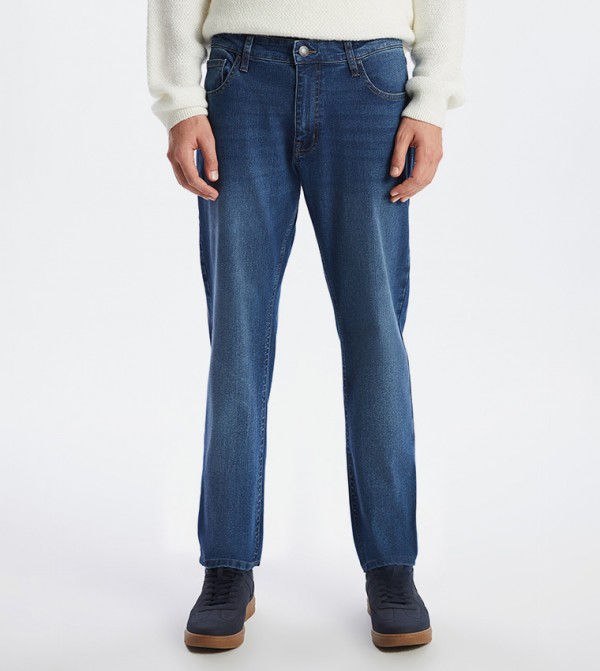 779 Mid Rise Straight Fit Jeans