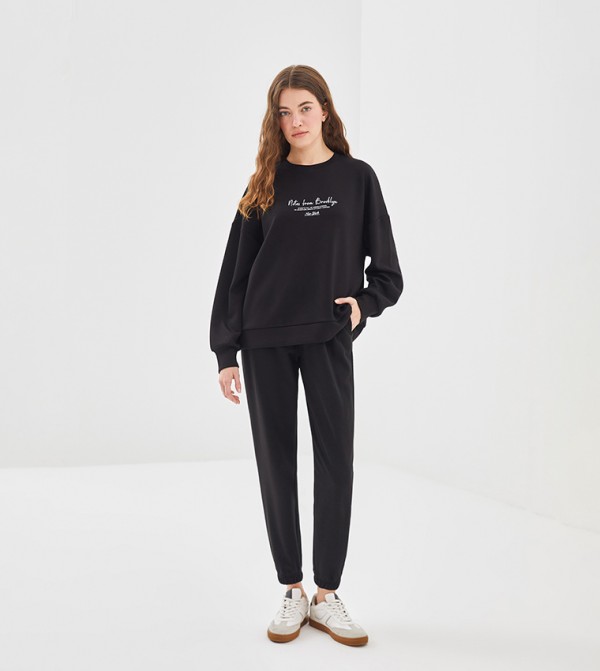 Solid Elastic Waist Joggers