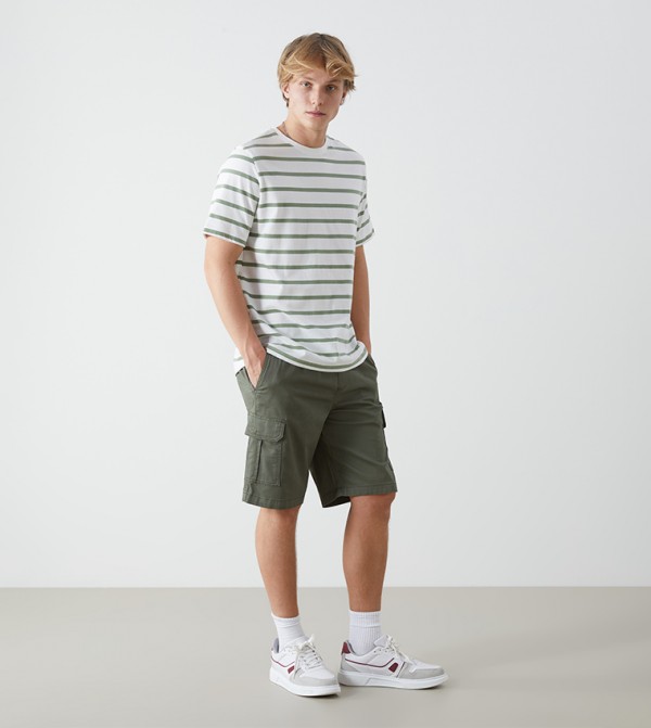 Drawstring Waist Cargo Shorts