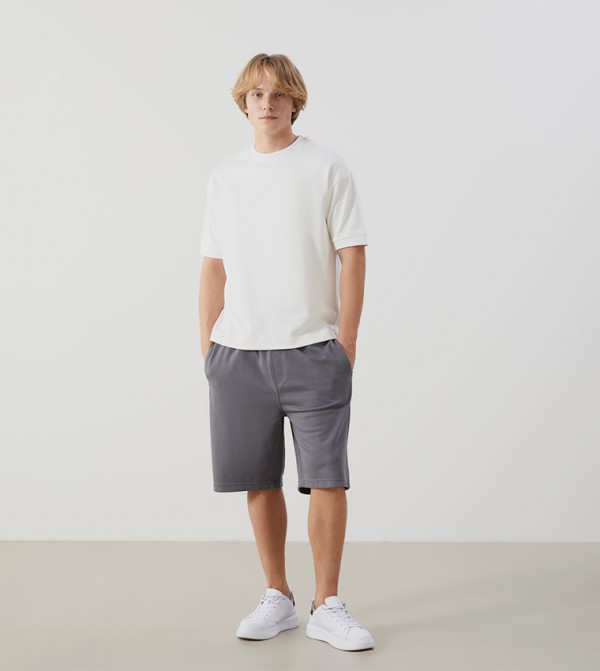 Solid Drawstring Waist Shorts