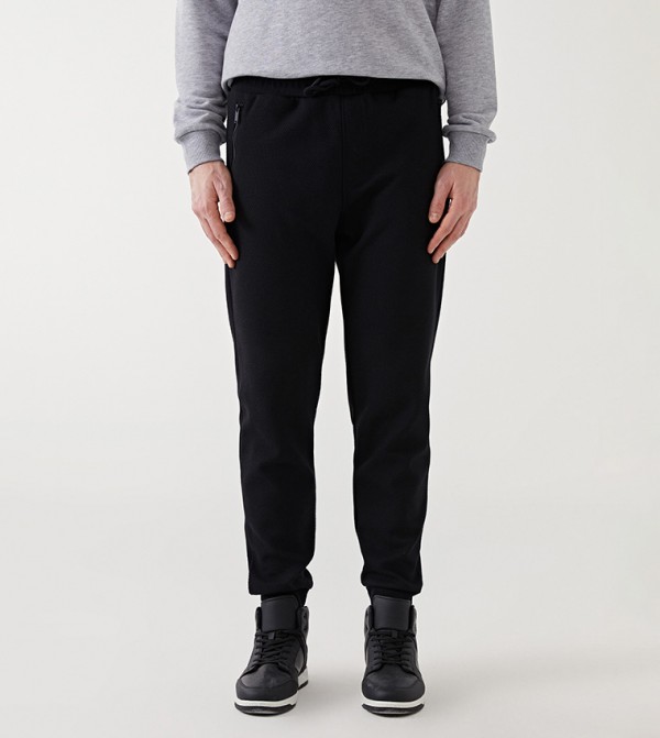 Drawstring Waist Standard Fit Joggers