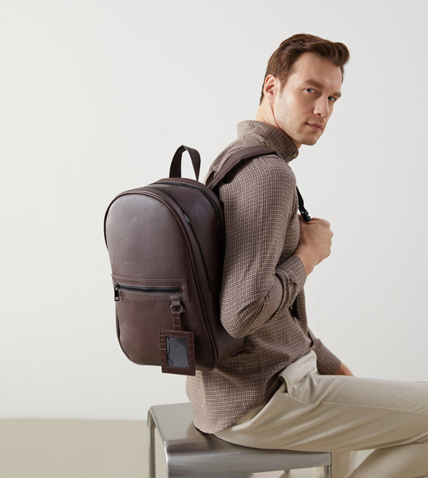 حقيبة ظهر جلد صناعي بسحاب