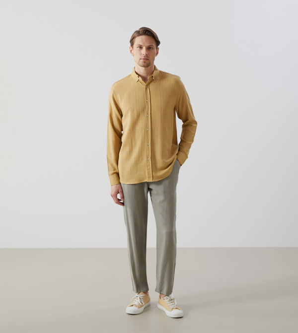 Solid straight Fit Linen Trousers