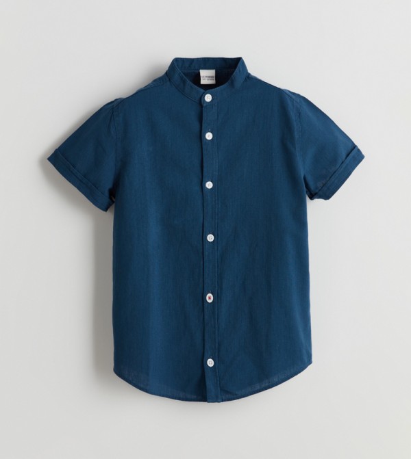 Textured Mandarin Collar Short Sleeves Shirt