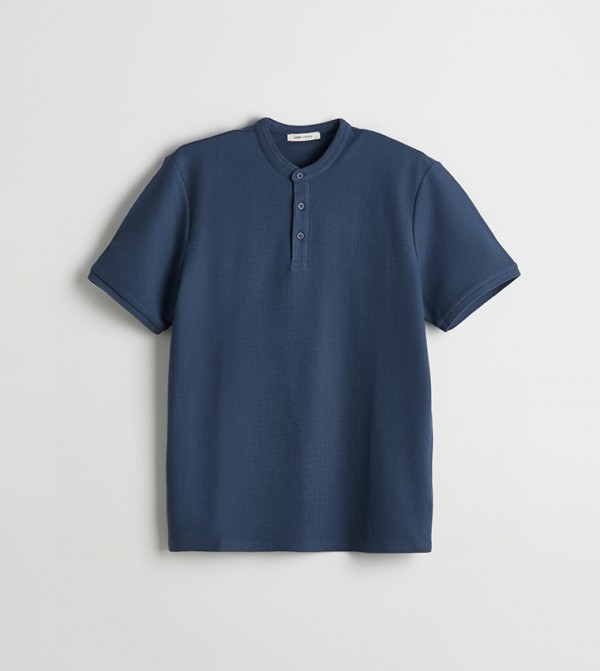 Textured Short Sleeves T-Shirt