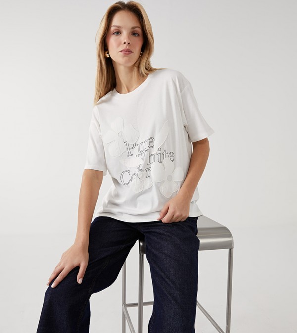 Appliqued Short Sleeves T-Shirt