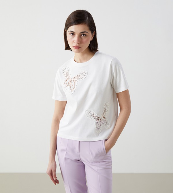 تيشيرت بأكمام قصيرة 