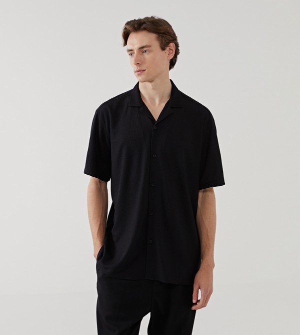 Textured Regular Fit Short Sleeves Shirt